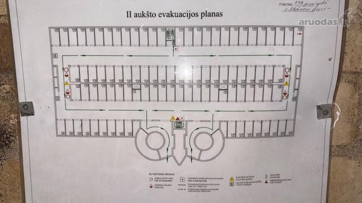 Garažas randasi prie pat vakarinio aplinkelio. - nuotraukos Nr. 2