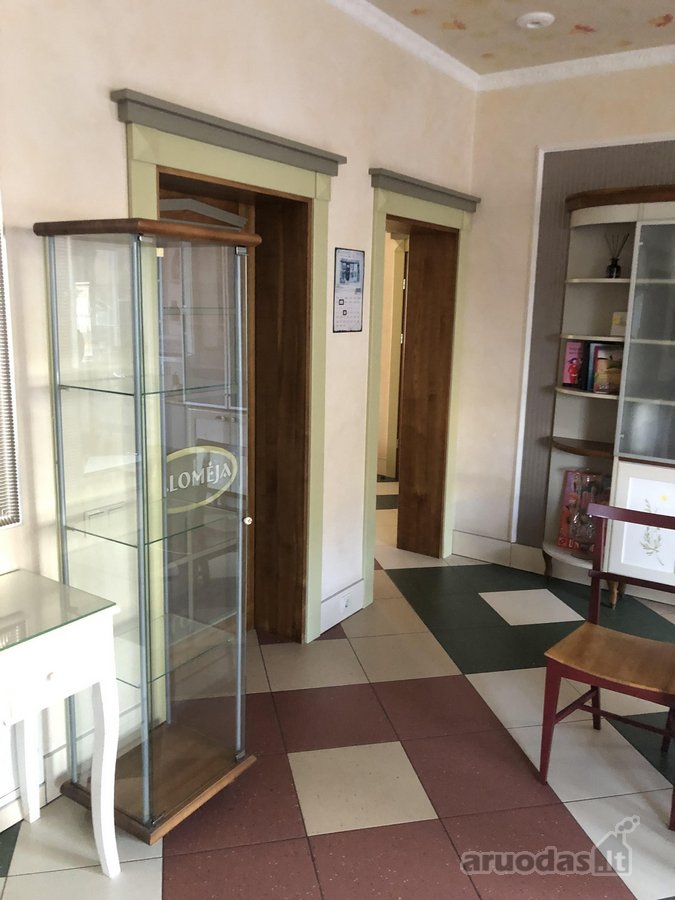 Ramioje arti centro esančioje gatvėje dalimis - nuotraukos Nr. 2