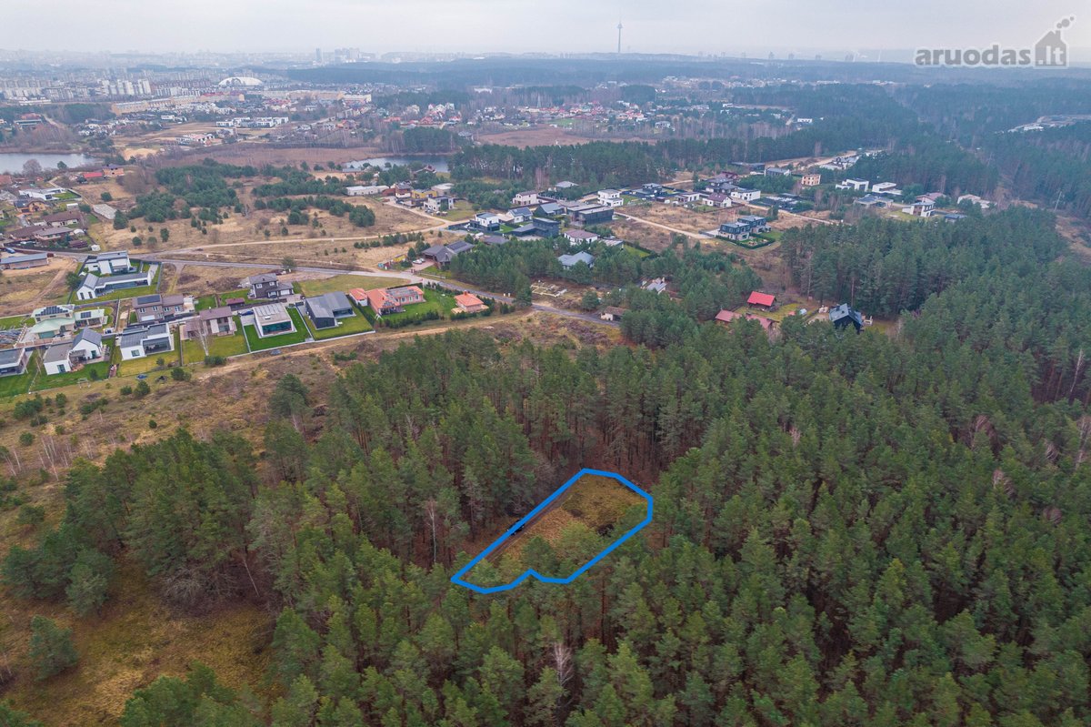 Parduodamas išskirtinis sklypas šalia