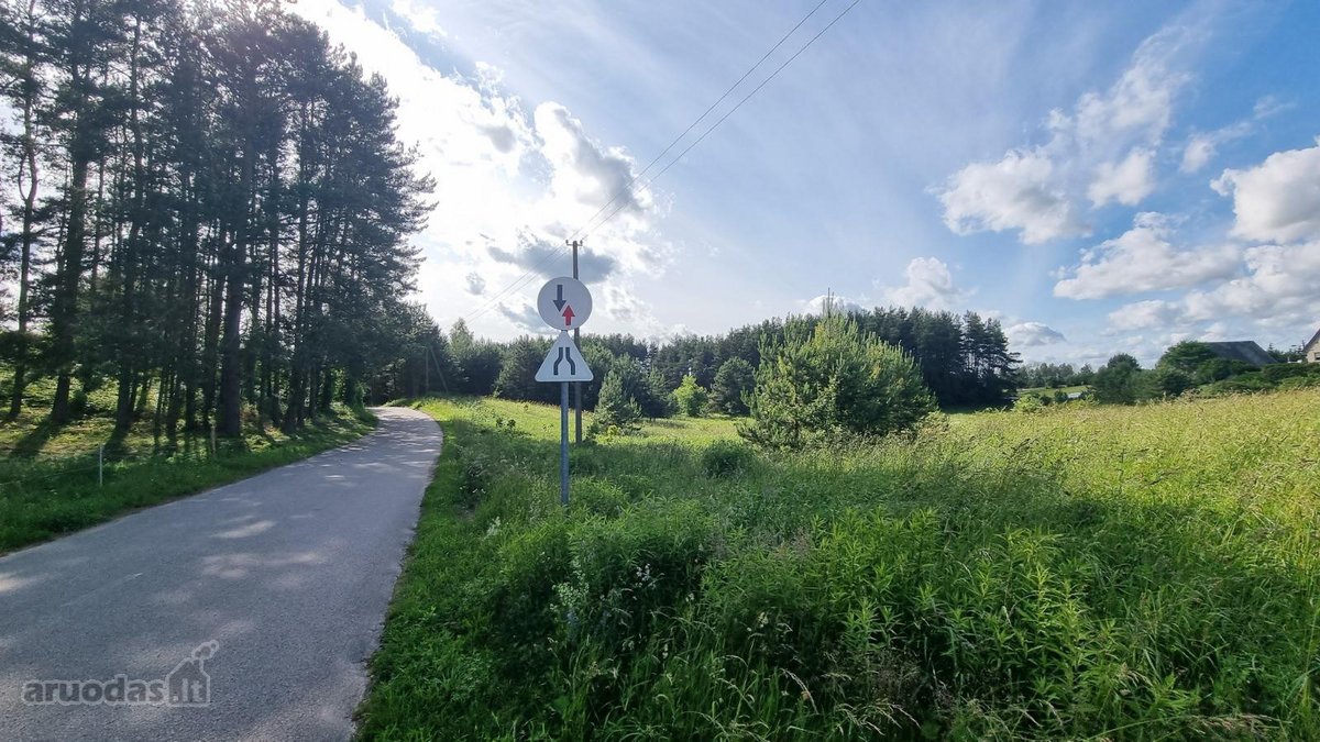 Parduodamas 50 arų (0,5074 ha) namų valdos