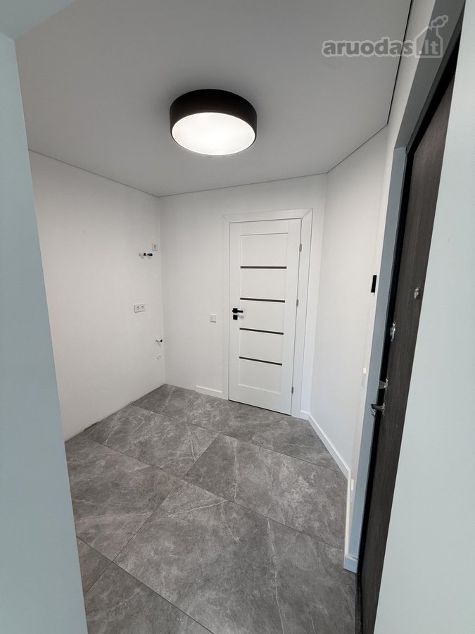 Parduodamas Šviesus Studio Tipo Butas (namo - nuotraukos Nr. 6