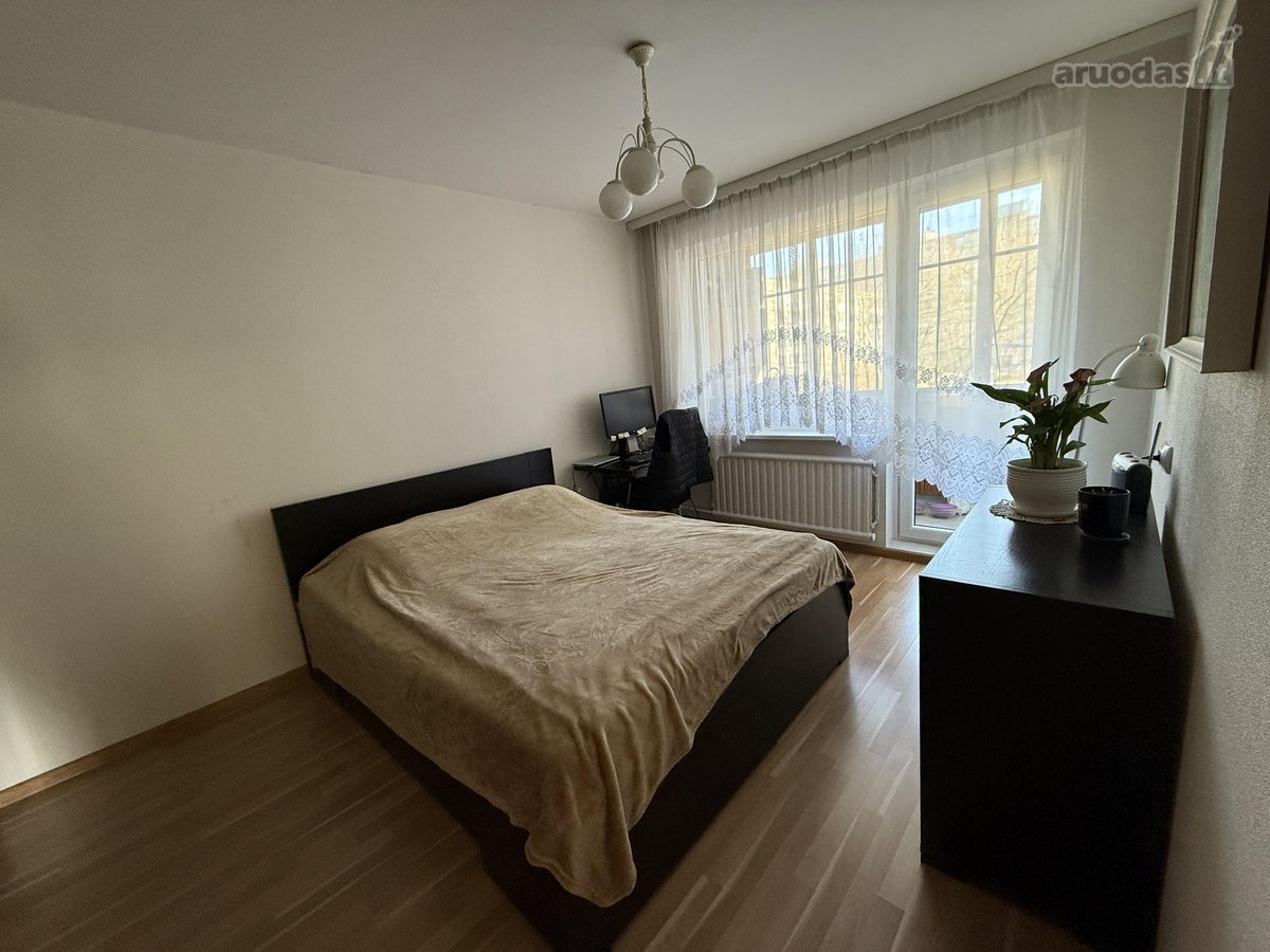 Parduodamas jaukus ir šviesus butas ramioje