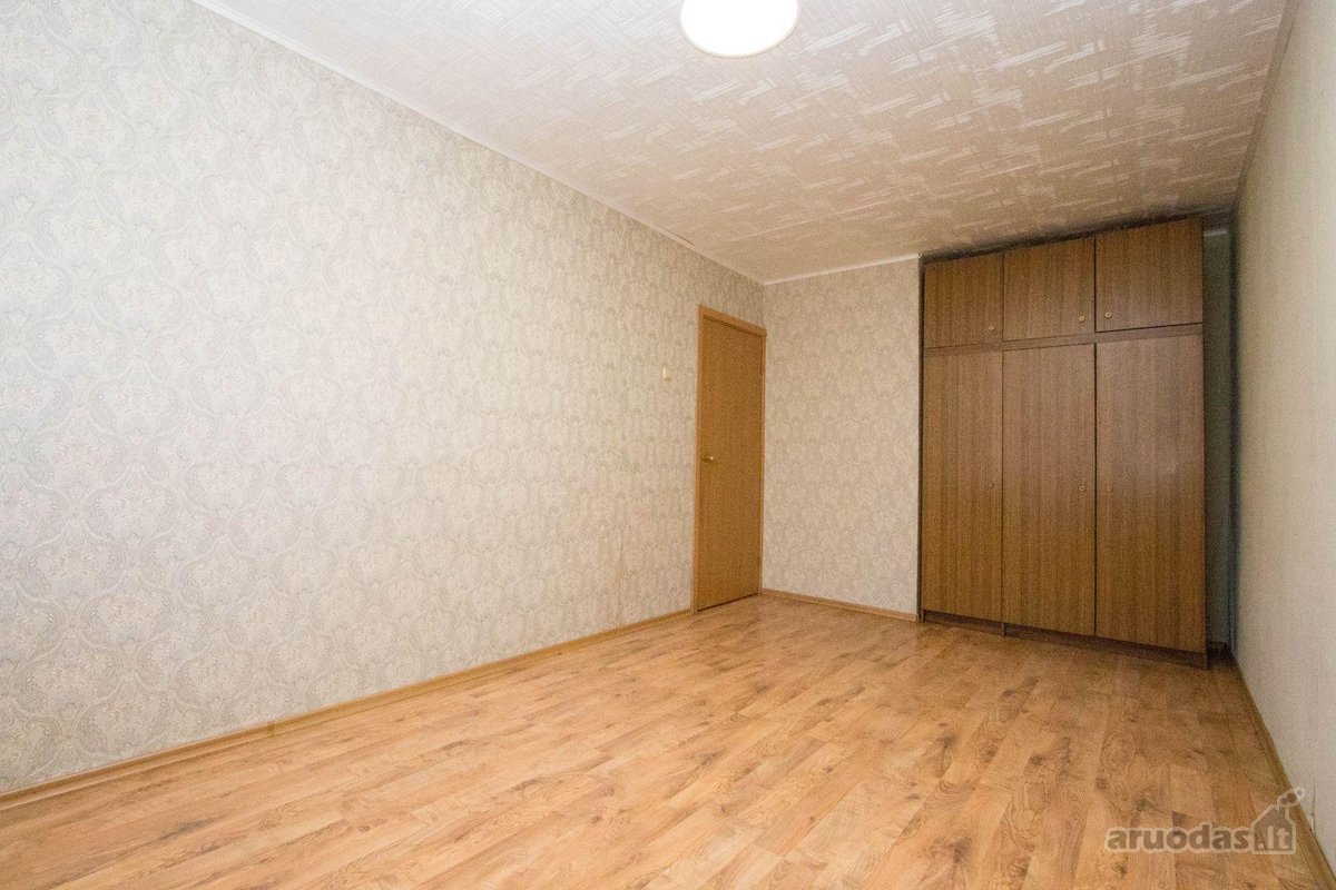 Parduodamas tvarkingas ir erdvus 2 kambarių - nuotraukos Nr. 9