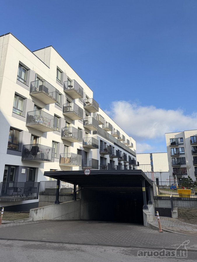Išnuomojama parkavimo vieta požeminiame garaže.