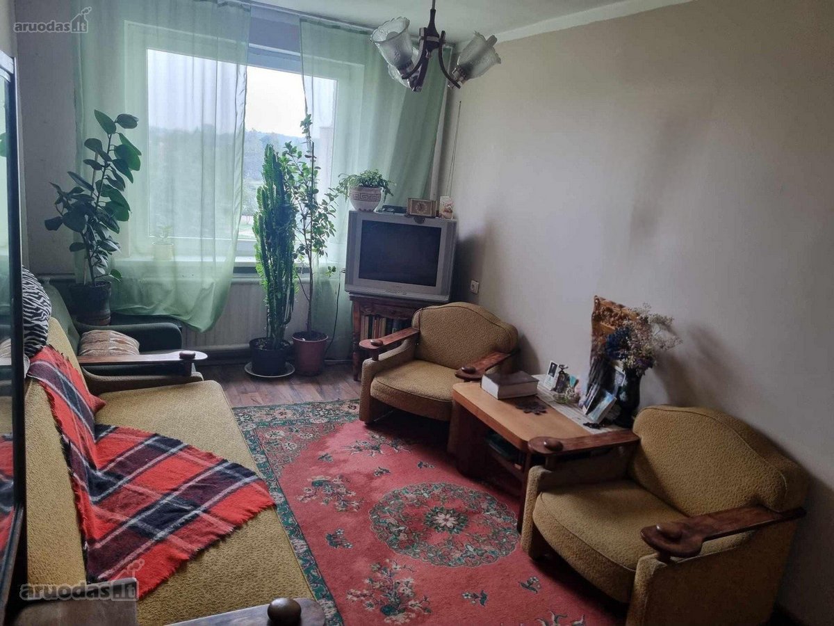Parduodamas 4 kambarių butas Gelgaudiškyje,
