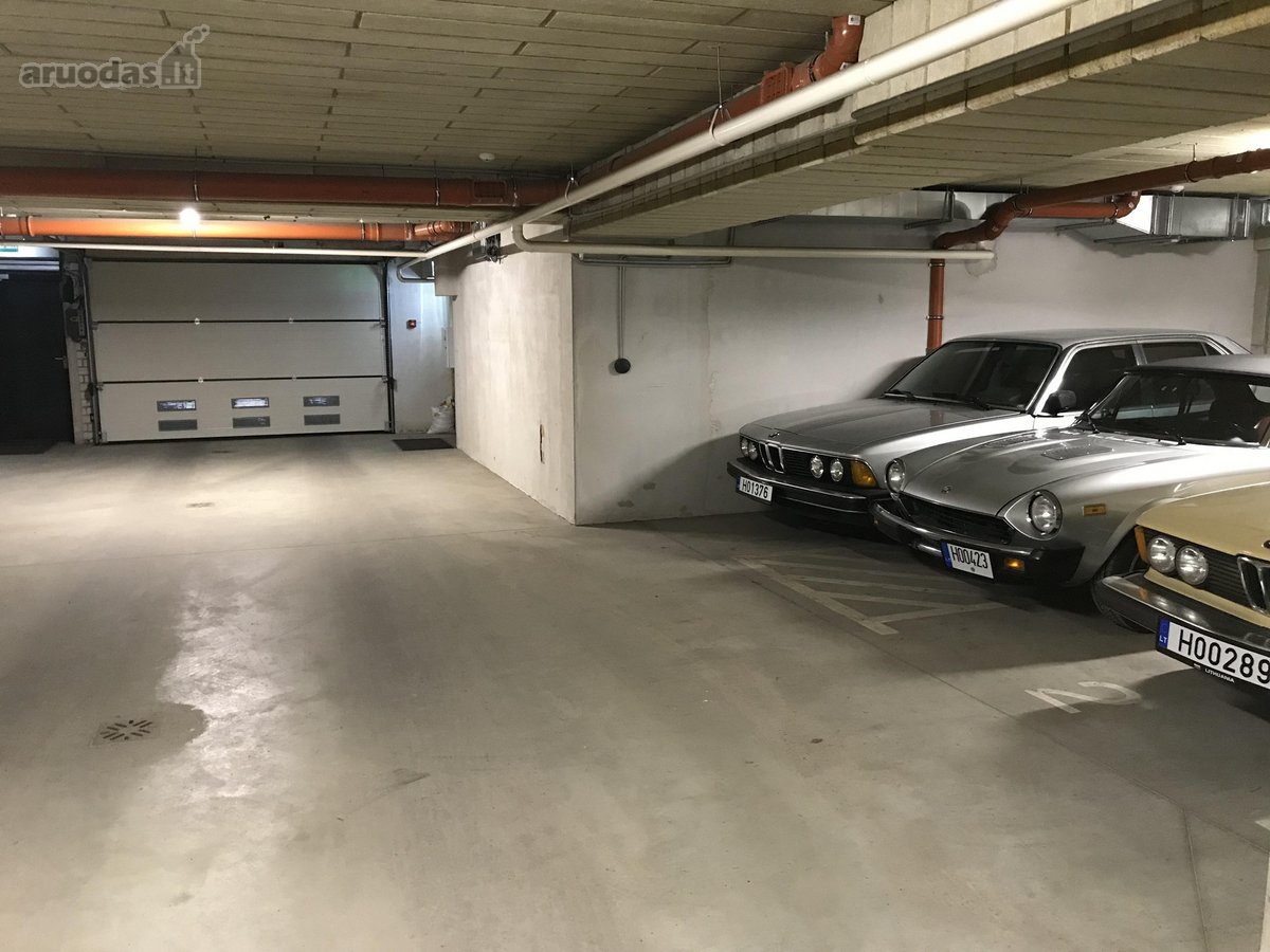 Parduodama plati dvieju automobiliu stovejimo - nuotraukos Nr. 4