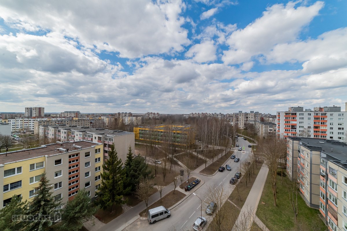Parduodamas labai šiltas, šviesus ir jaukus 3 - nuotraukos Nr. 32