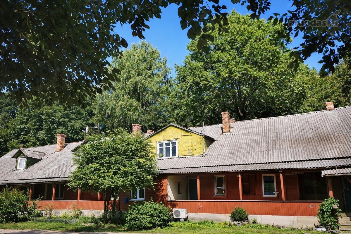 Be Tarpininkų. Trijų kambarių butas Vilniuje,