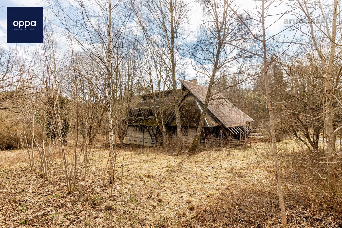 Parduodamas erdvus 2 aukštų rąstinis namas - nuotraukos Nr. 11