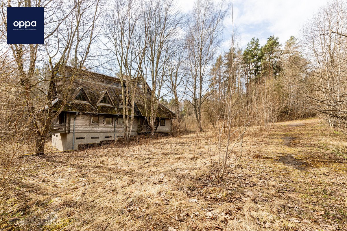 Parduodamas erdvus 2 aukštų rąstinis namas - nuotraukos Nr. 12
