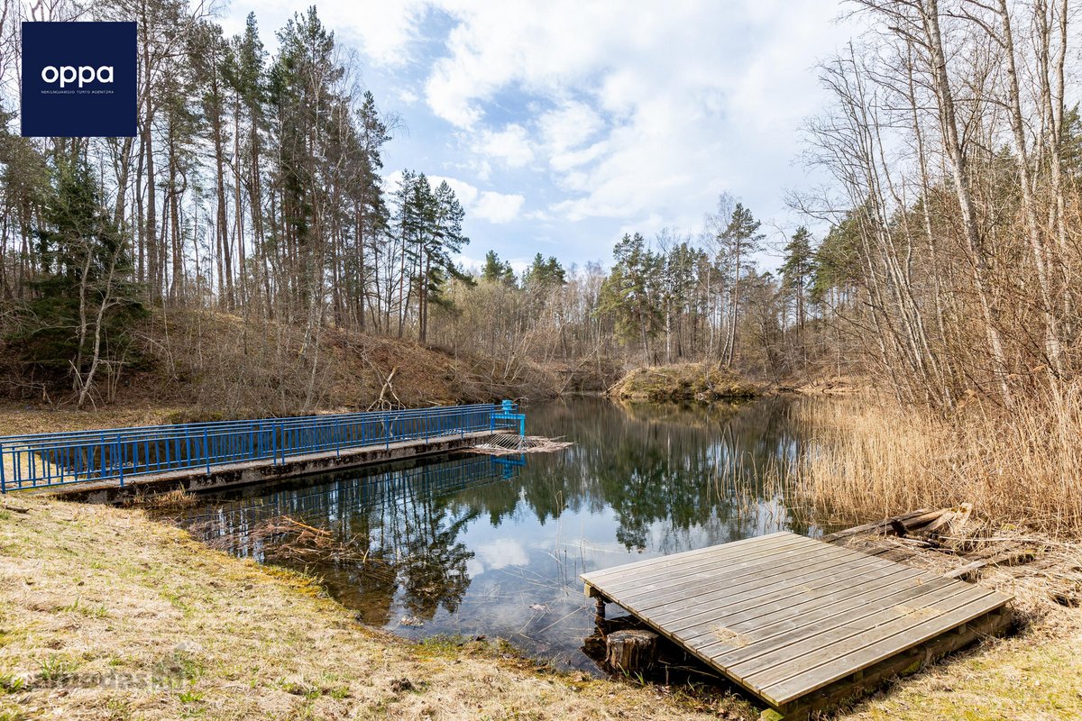 Parduodamas erdvus 2 aukštų rąstinis namas - nuotraukos Nr. 13