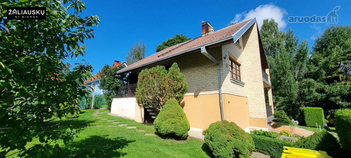 Ramioje Ir Gražioje Vietoje, Šalia Miško,
