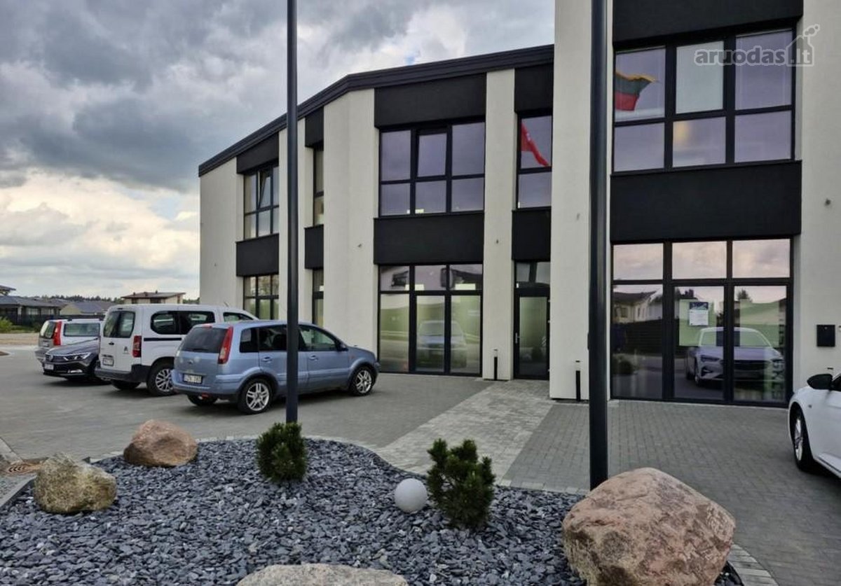 Parduodamos komercinės paskirties patalpos