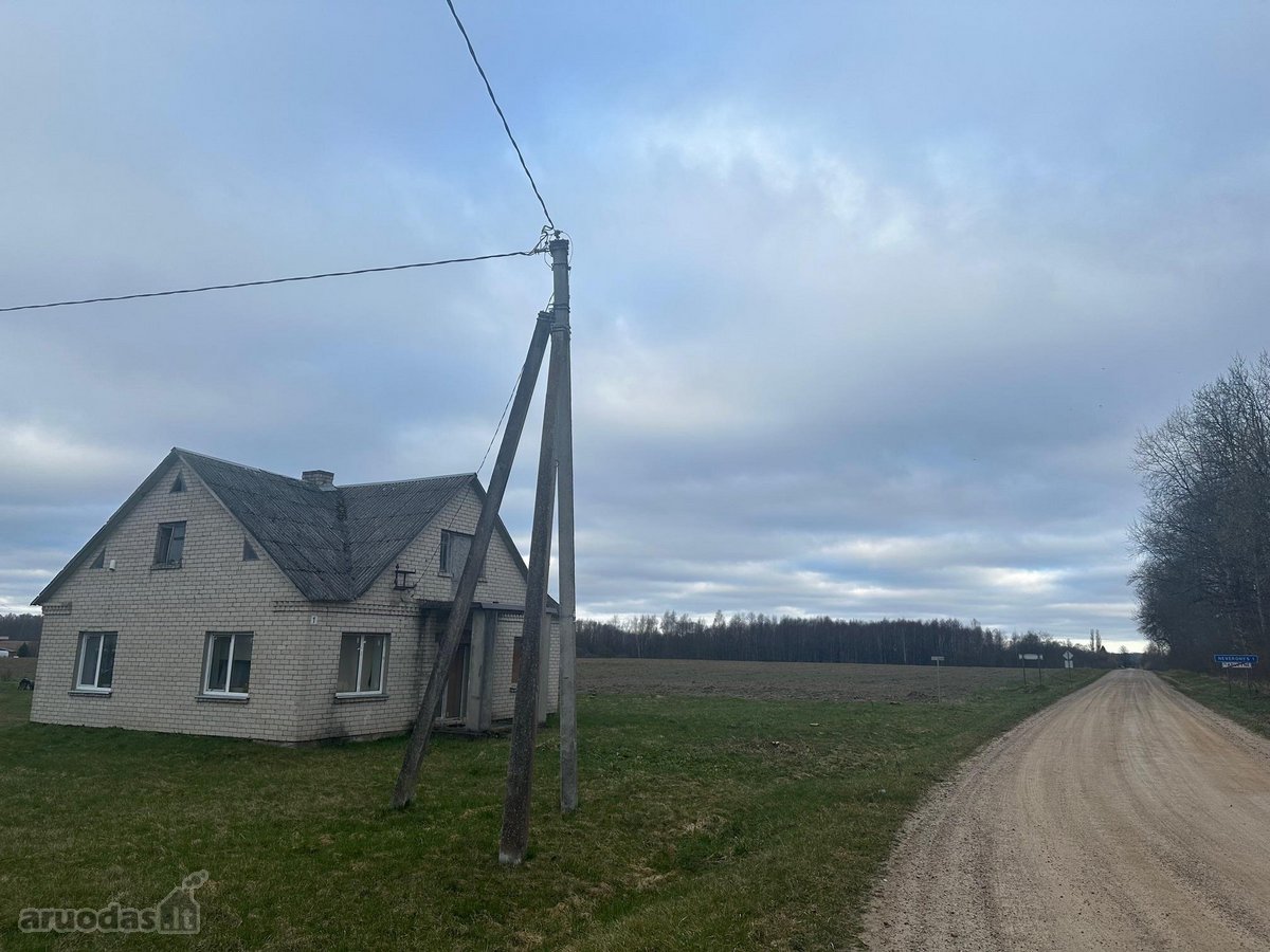 Parduodamas gyvenamasis namas Dabužynės kaime
