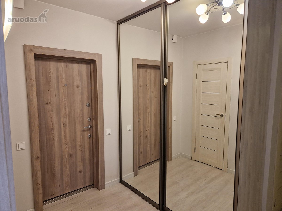 Parduodame tvarkingą vidinį, 3-jų nepereinamų