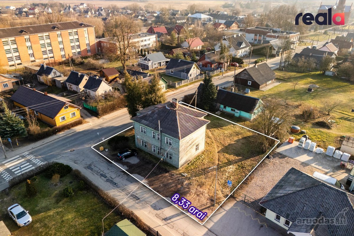 Žiežmarių miesto centre, parduodamas dviejų