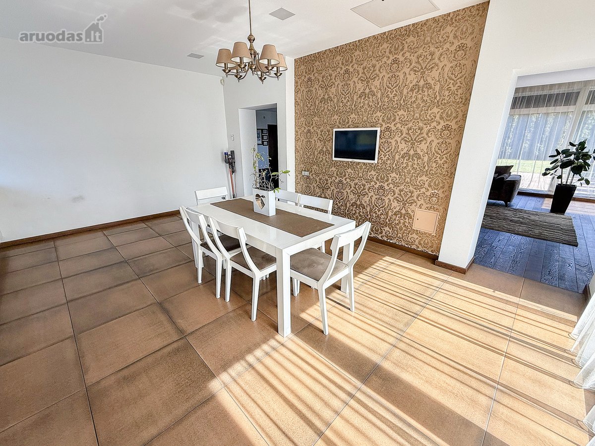 Vytėnuose parduodamas gerai įrengtas penkių - nuotraukos Nr. 8