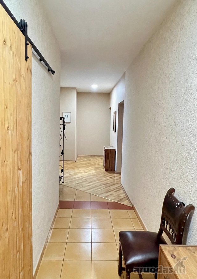 Parduodamas erdvus ir šviesus 3 kambarių - nuotraukos Nr. 6