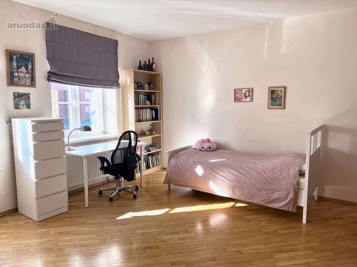 Parduodamas erdvus ir šviesus 3 kambarių - nuotraukos Nr. 9