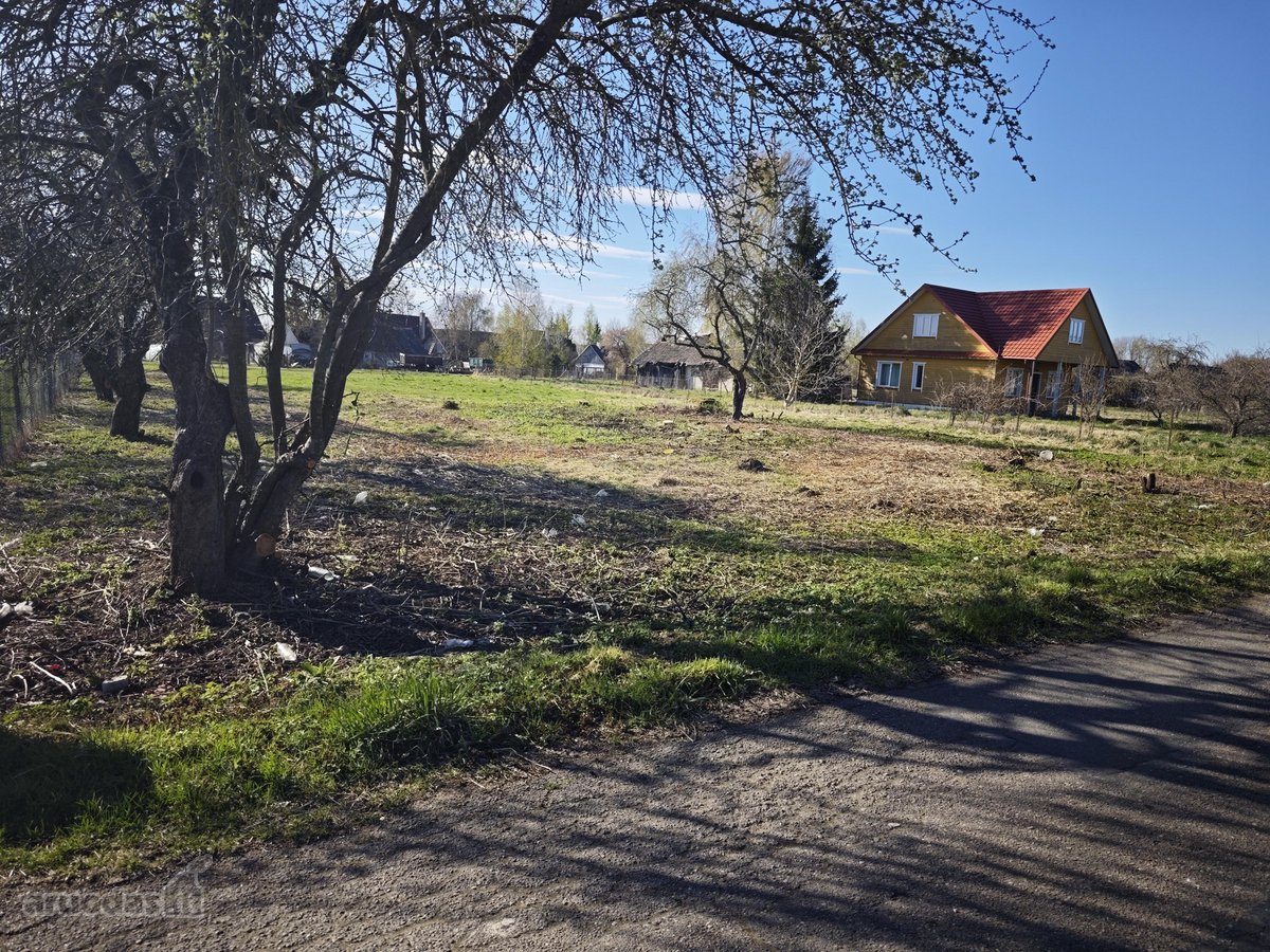 Parduodami 2 besiribojantys namų valdos - nuotraukos Nr. 15