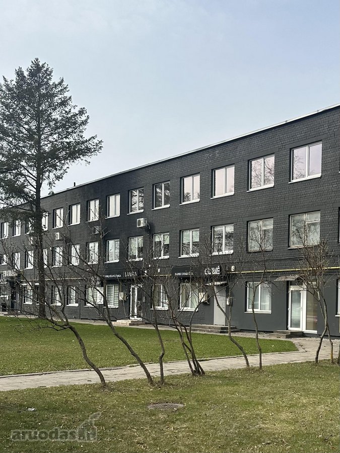 Parduodamos komercinės patalpos 1 aukšte,