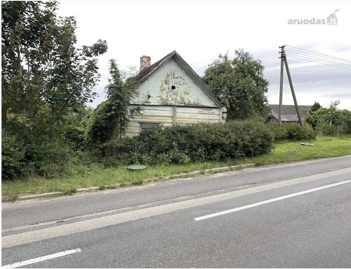 Namas miestelyje, puikus privažiavimas visus