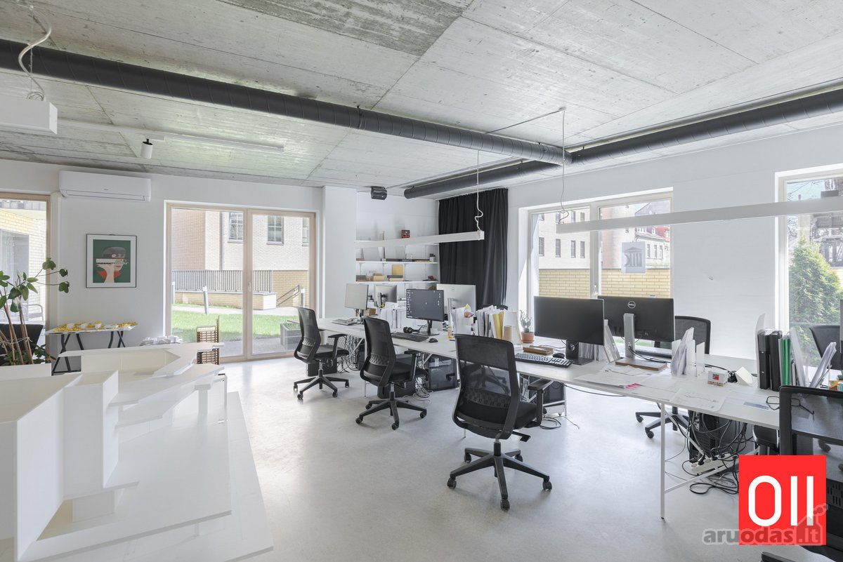 85 m² biuras su 12 m² terasa, šiuo metu