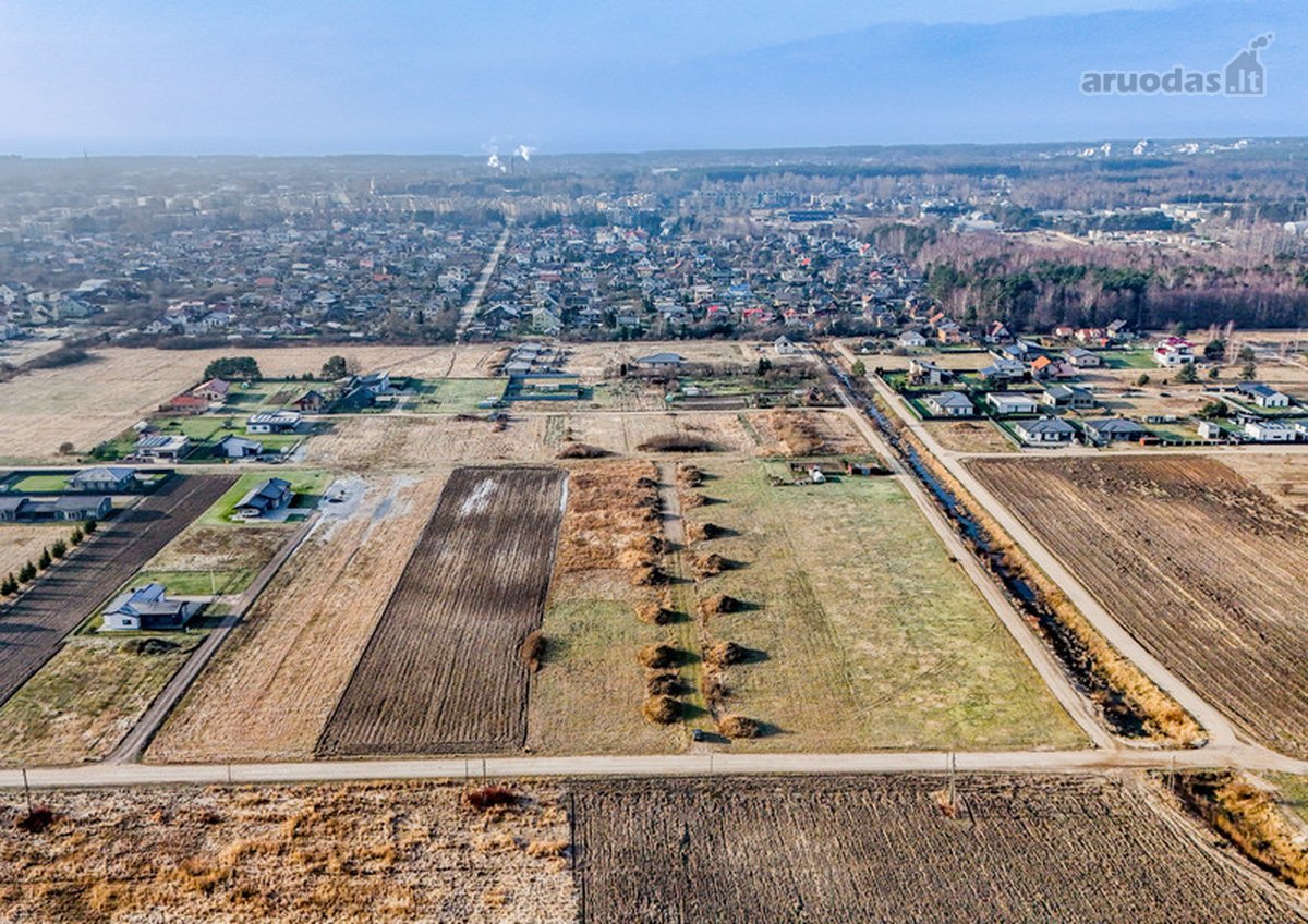 Palangoje, Didžioji g. 53 parduodami 3