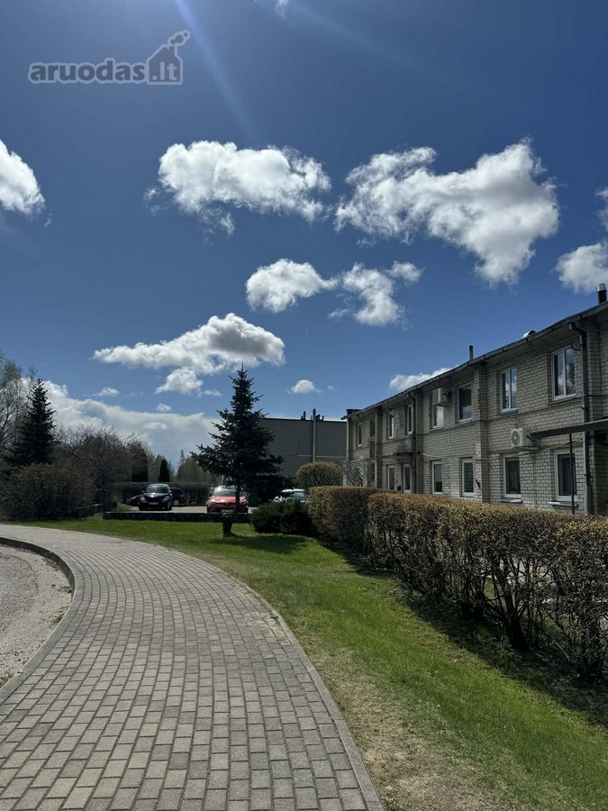 Mažas butukas, šiuo metu išplanuotas į2
