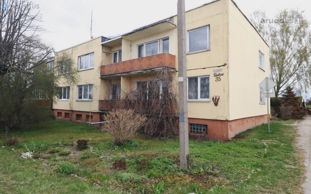 Parduodamas Trijų Kambarių Butas Pirmame