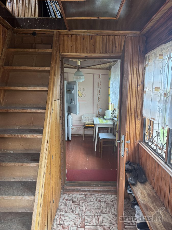 Sodo namelis dvieju aukstu murinis. Turi - nuotraukos Nr. 5