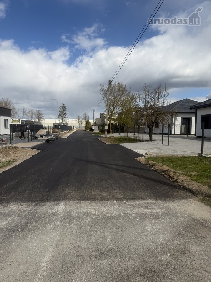 Parduodamas vieno aukšto individualus namas