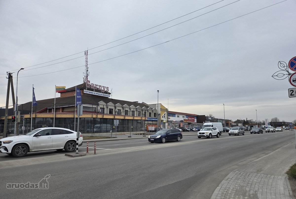 Išnuomojamos įrengtos patalpos, kuriu bendras