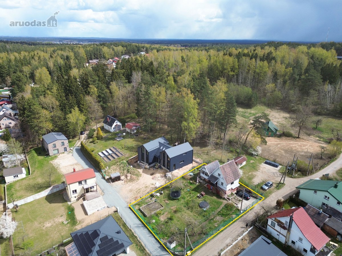 Parduodamas 8.28 aro žemės sklypas 89.88 kv.