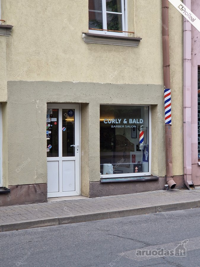 Du Įėjimai, Vienas Iš Gatvės Pusės, Gerai