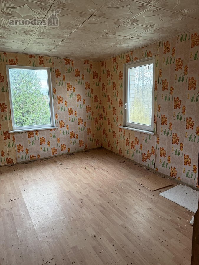 Parduodama sodyba su 30 arų sklypu, name - nuotraukos Nr. 8