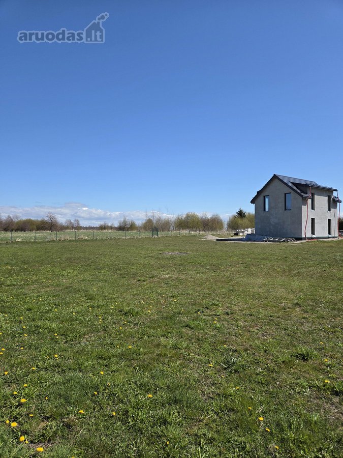Pačioje Karklėje, Mokyklos g. 11, apie 700m
