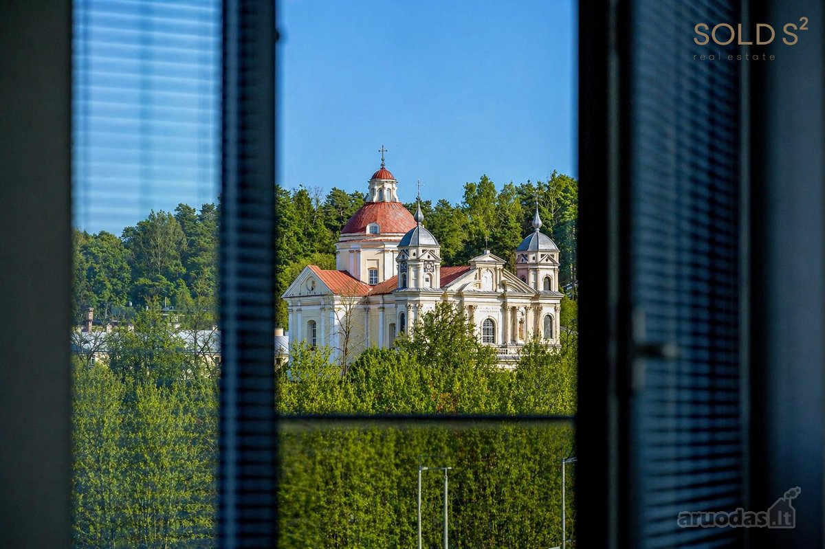 Sporto gatvėje, priešais įspūdingą Vilniaus