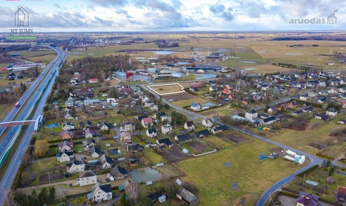 Parduodamas 0,59 ha žemės sklypas Kauno