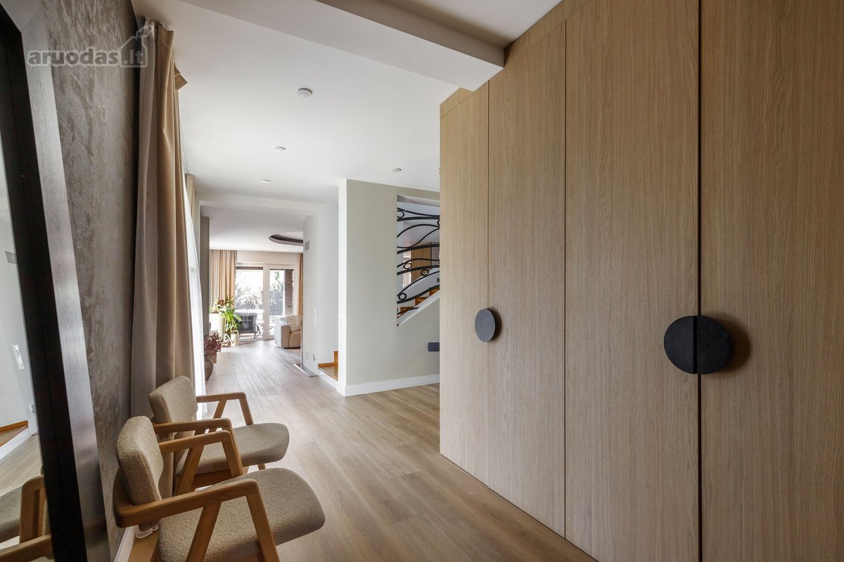Parduodamas išskirtinis 317 m² namas Ozo - nuotraukos Nr. 13