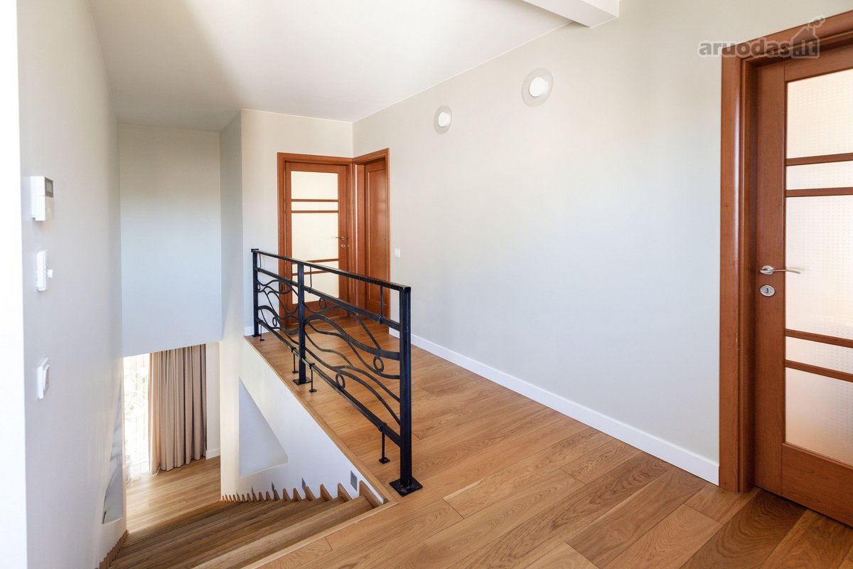 Parduodamas išskirtinis 317 m² namas Ozo - nuotraukos Nr. 16