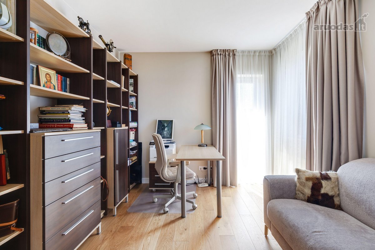 Parduodamas išskirtinis 317 m² namas Ozo - nuotraukos Nr. 21