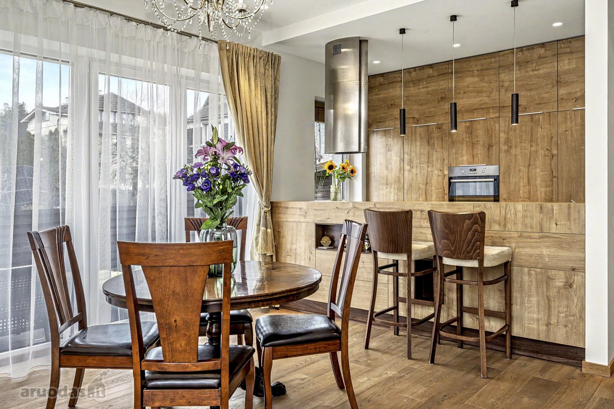 Jaukus, aukštų lubų, modernios klasikos - nuotraukos Nr. 12