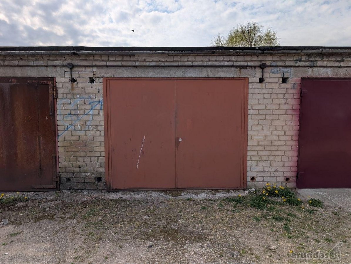 Parduodamas garažas su duobe Kretingos mieste