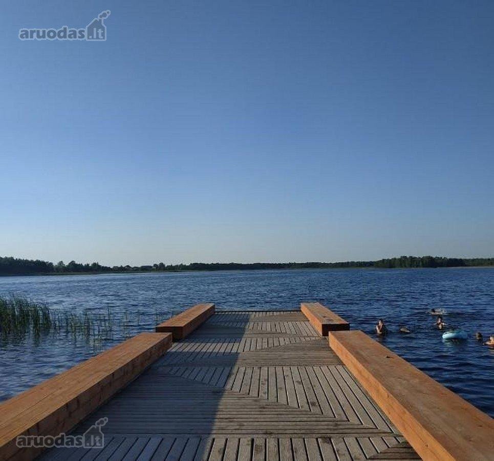 Iki ežero 1 km puiki sodyba galėtų būti poilsiui