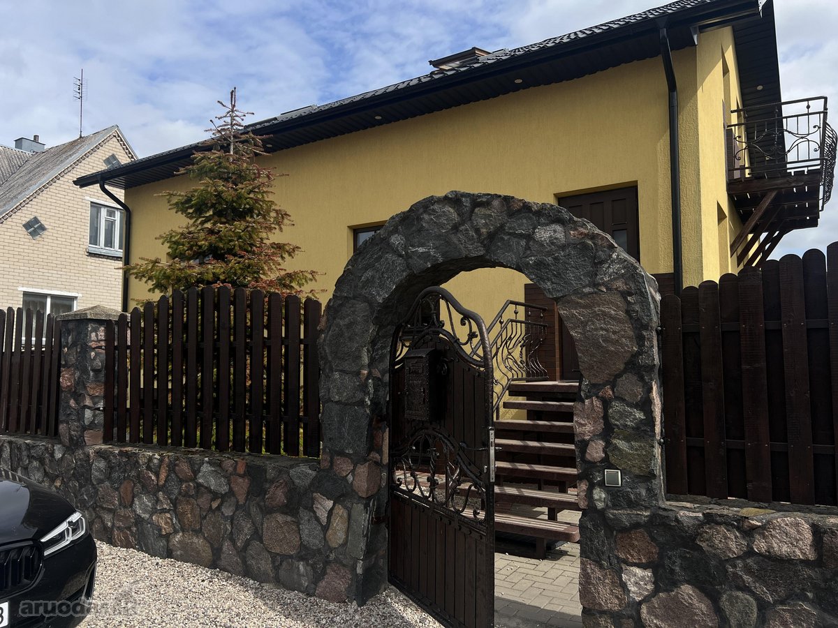 Parduodamas jaukus, kokybiškai įrengtas - nuotraukos Nr. 2