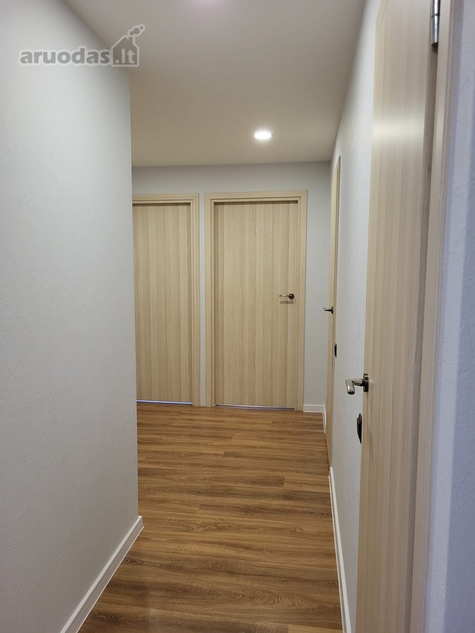 Akmenėje, Stadiono gatvėje, renovuotame name - nuotraukos Nr. 8