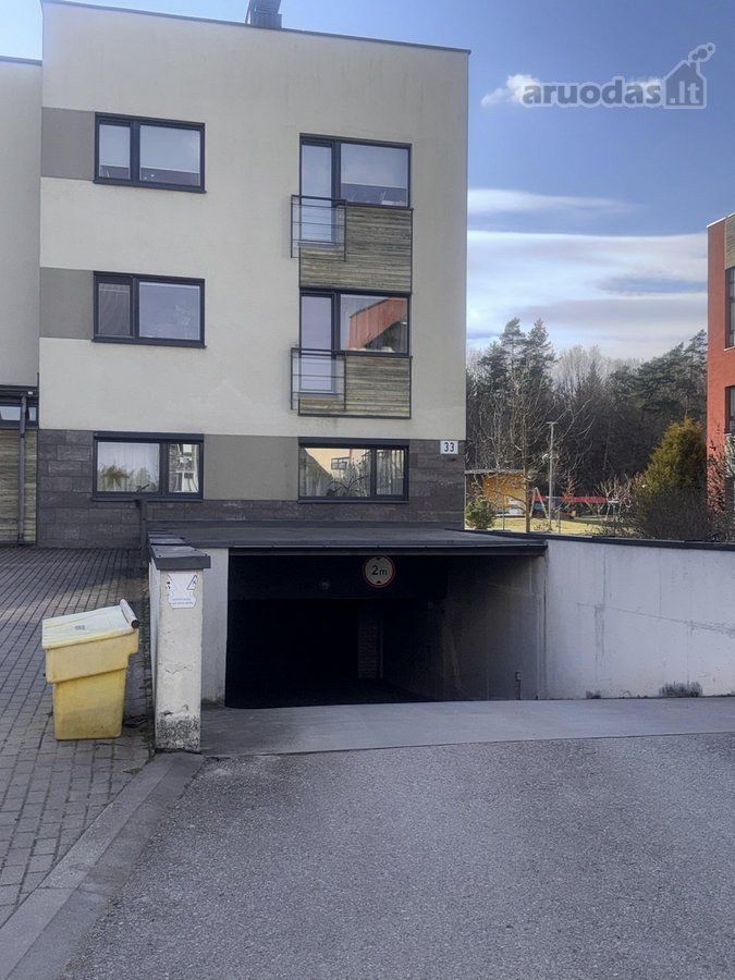 Parduodama parkavimo vieta Santariškių g. 33b