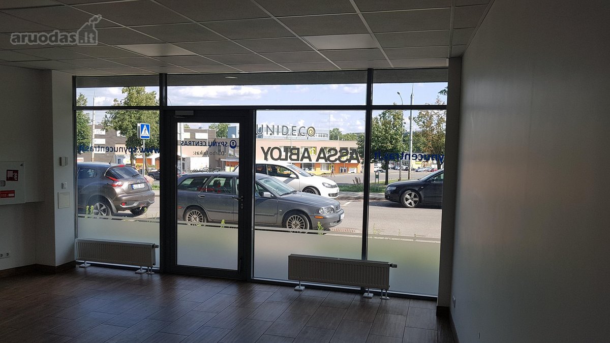 Parduodamos pirmame aukste patalpos Kareiviu