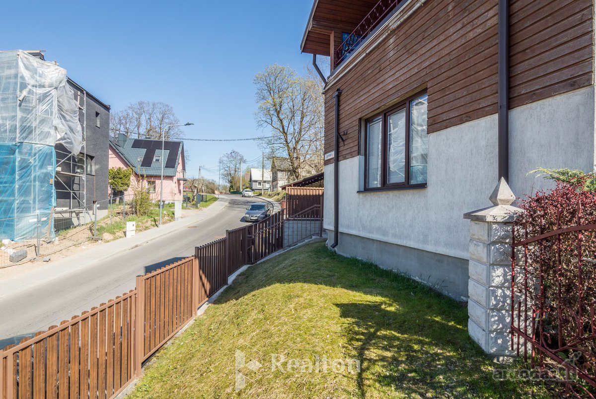 Parduodamas Puikiai Išplanuotas 2 Atskirų - nuotraukos Nr. 32